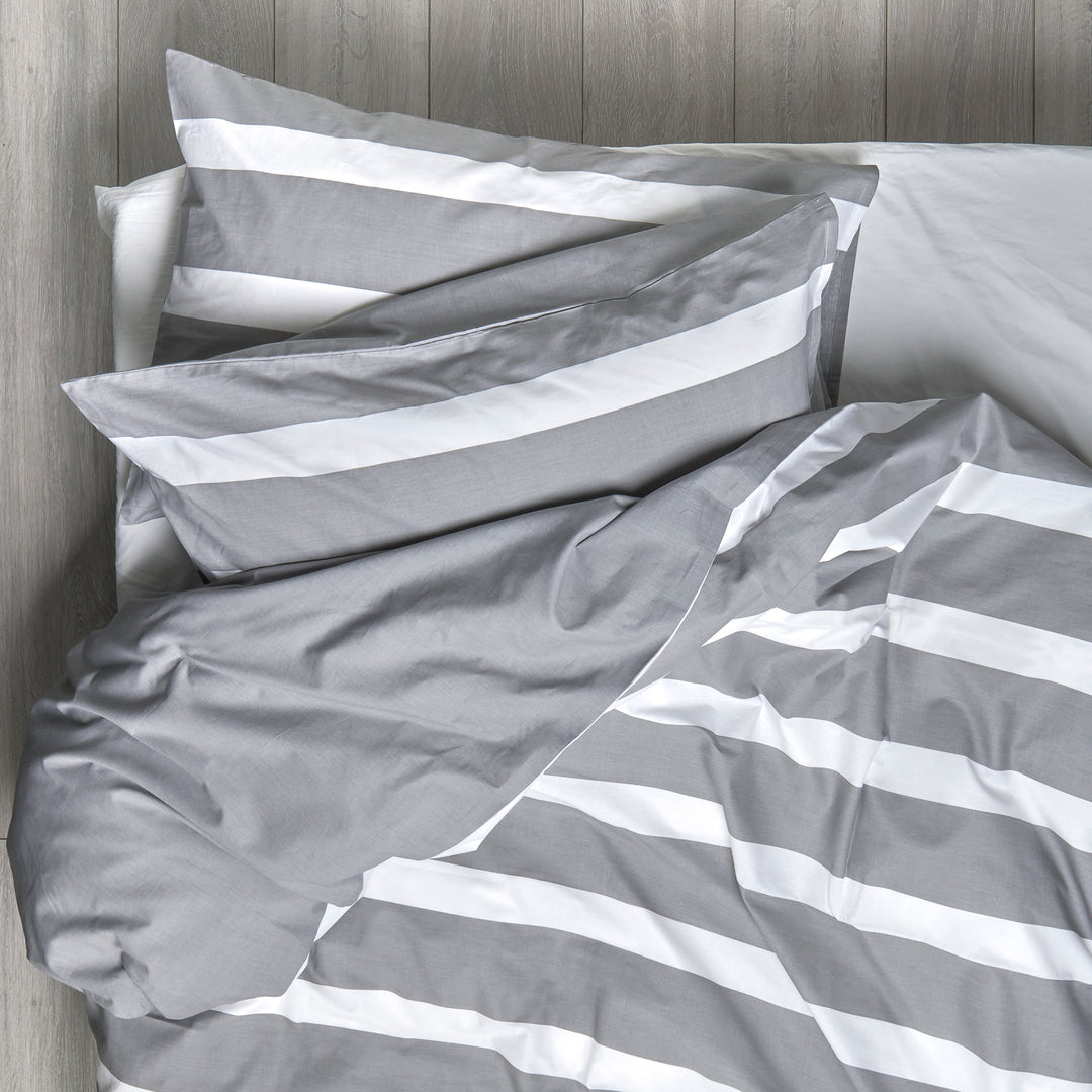 reversible thin striped and plain duvet cover in grey