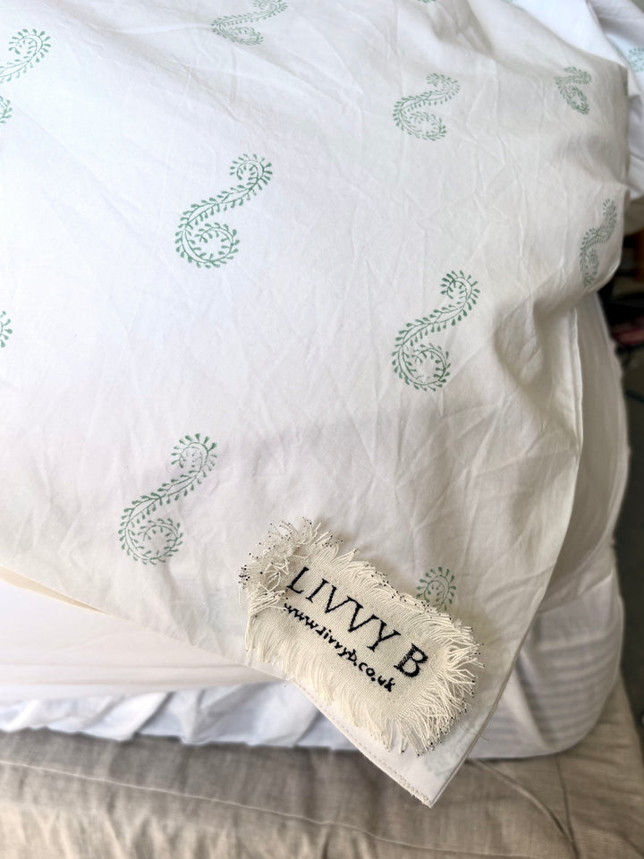 Sam Bedding Set