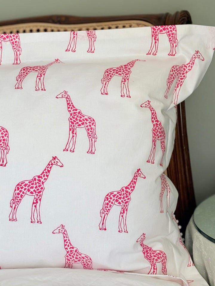 Giraffe Bedding Sets (Pink)