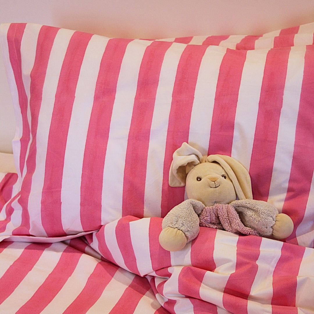 Stripe Bedding (Pink)