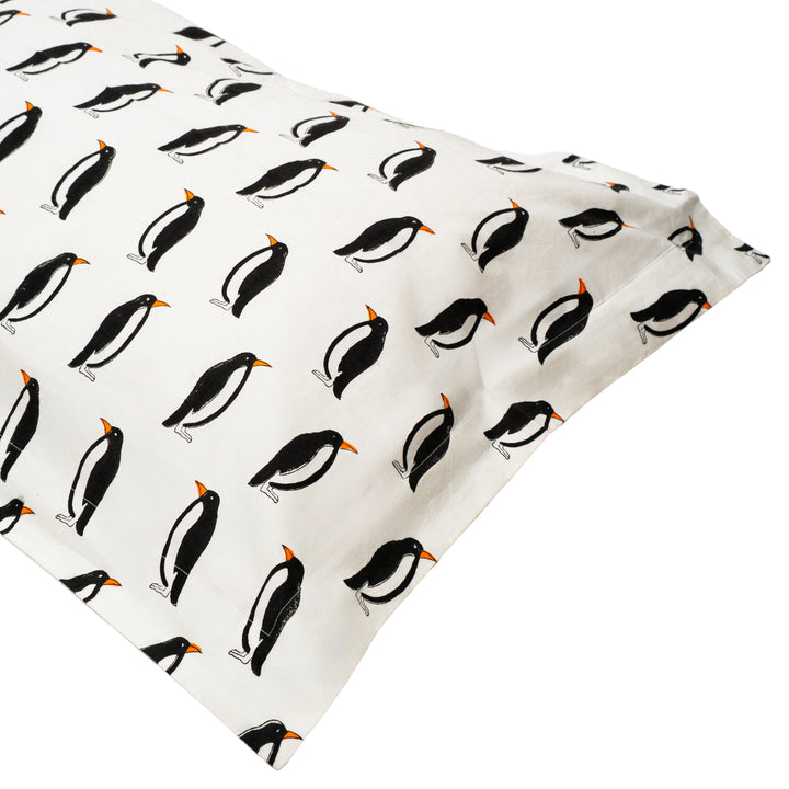 Penguin Bedding Set (Black &amp; White)