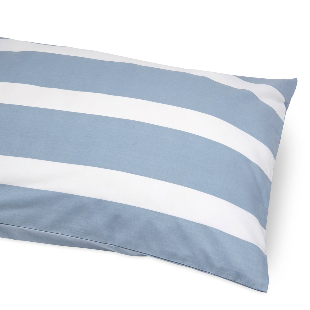 Reversible Thin Striped Bedding Set