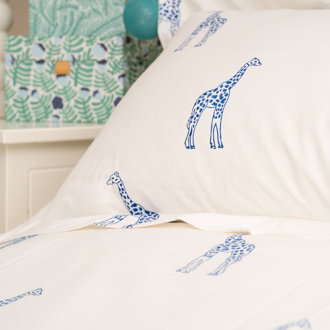 Giraffe Bedding Sets (Blue)